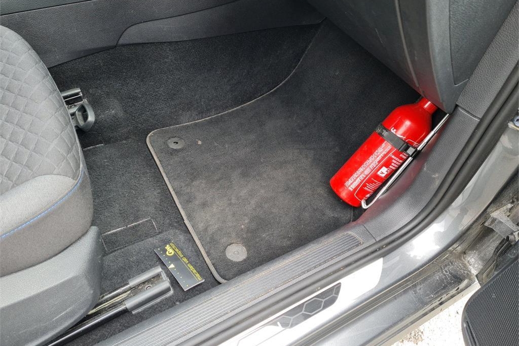 Volkswagen Golf 2019 фото 20