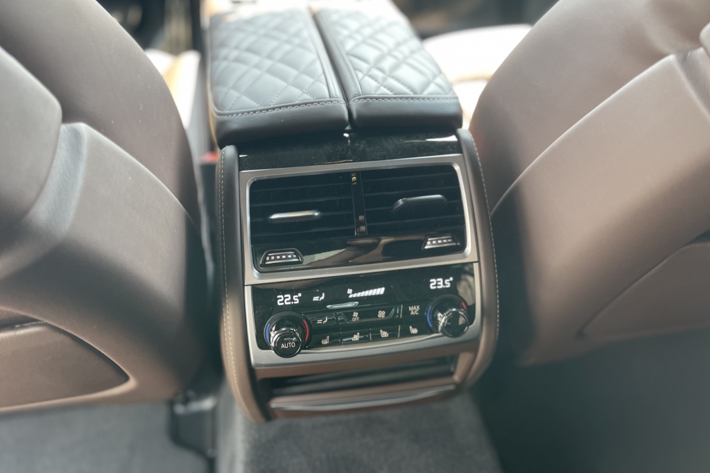 BMW 760 Long XDrive 2021 photo 13