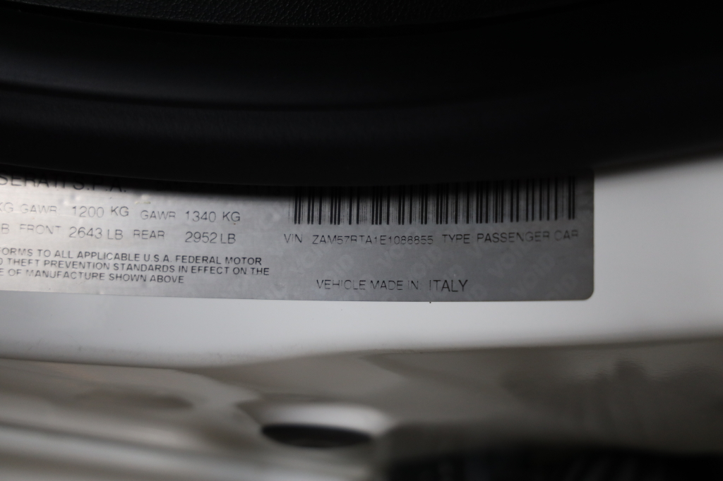 Maserati Ghibli 2013 фото 48