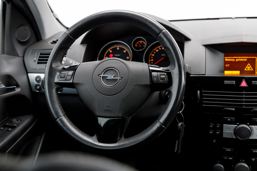 Opel Astra H фото 6