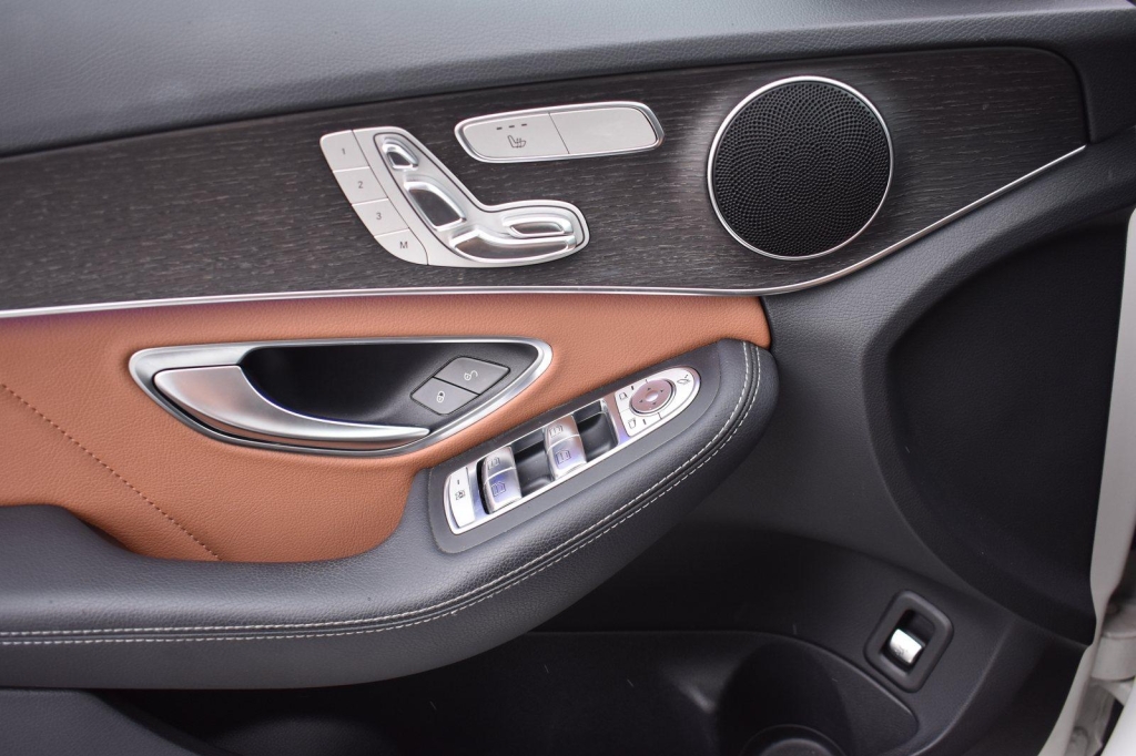 Mercedes-AMG C-Klasse 2019 фото 5