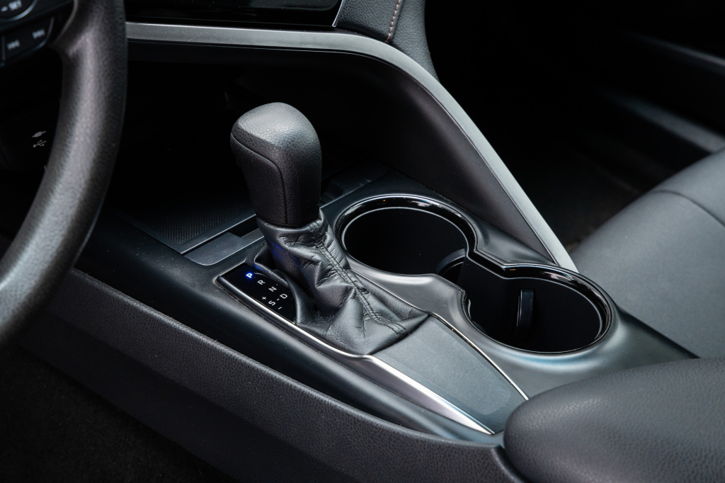 Toyota Camry LE 2017 фото 20