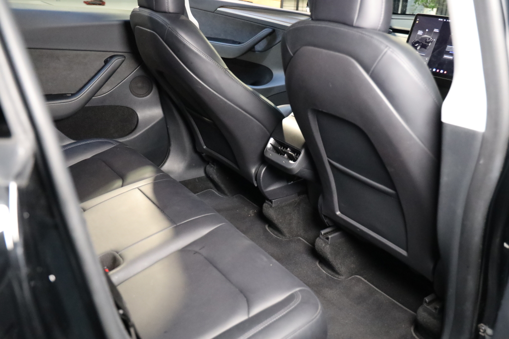 Tesla Model Y 2022 photo 15