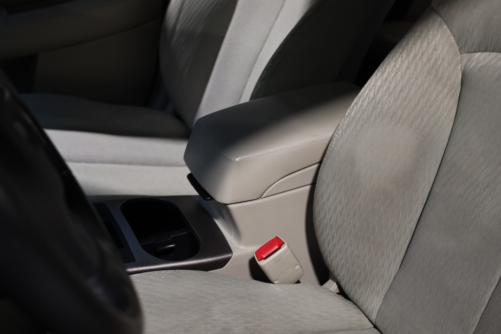 Subaru Outback 2012 photo 35