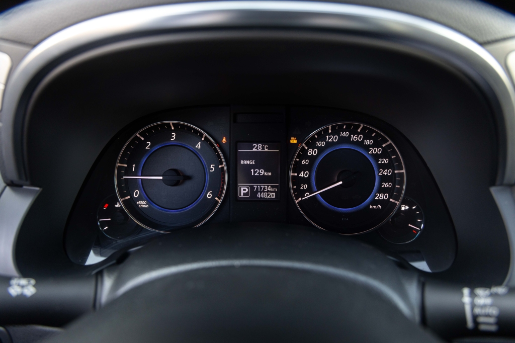 Infiniti QX70 2015 фото 24