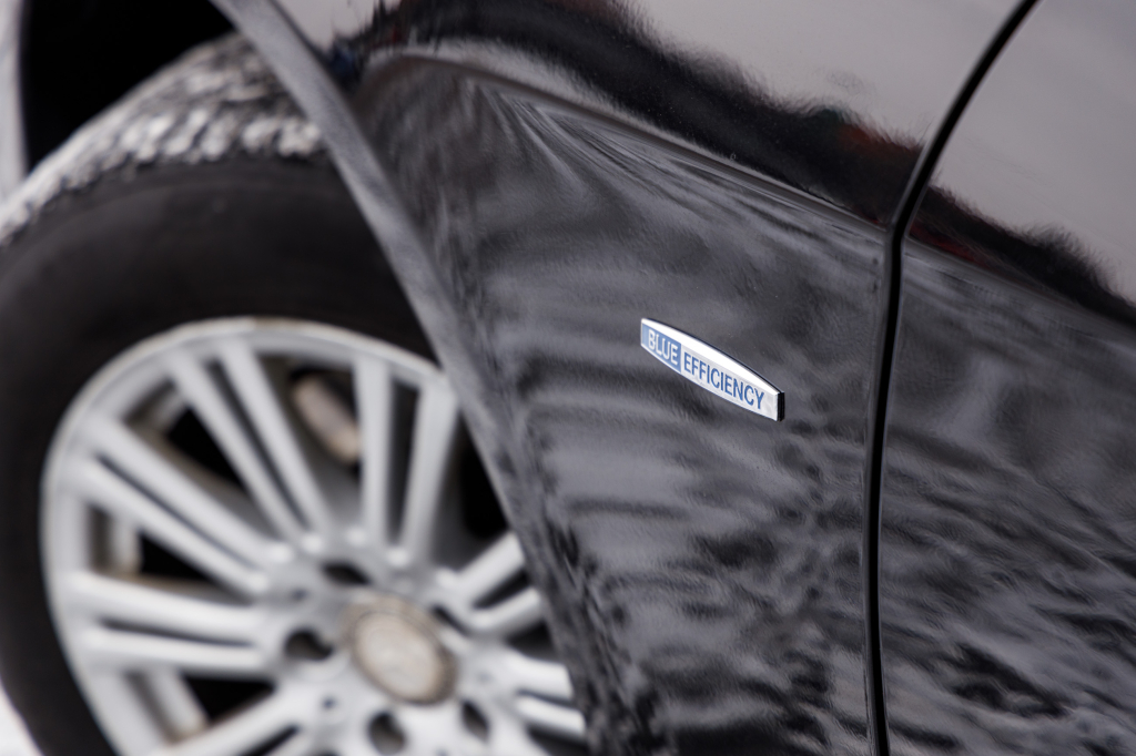 Mercedes-Benz E 200 CDI 2010 photo 8