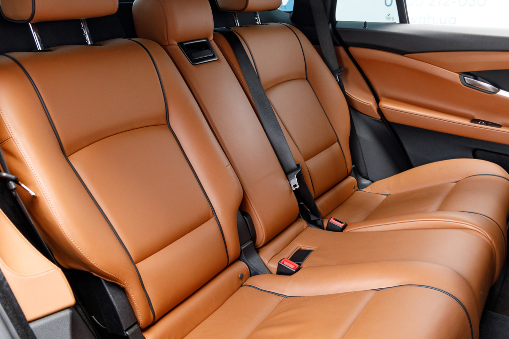 BMW 530 GT xDrive 2015 фото 24