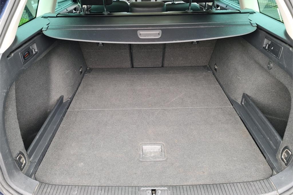 Volkswagen Passat Variant 2017 photo 48