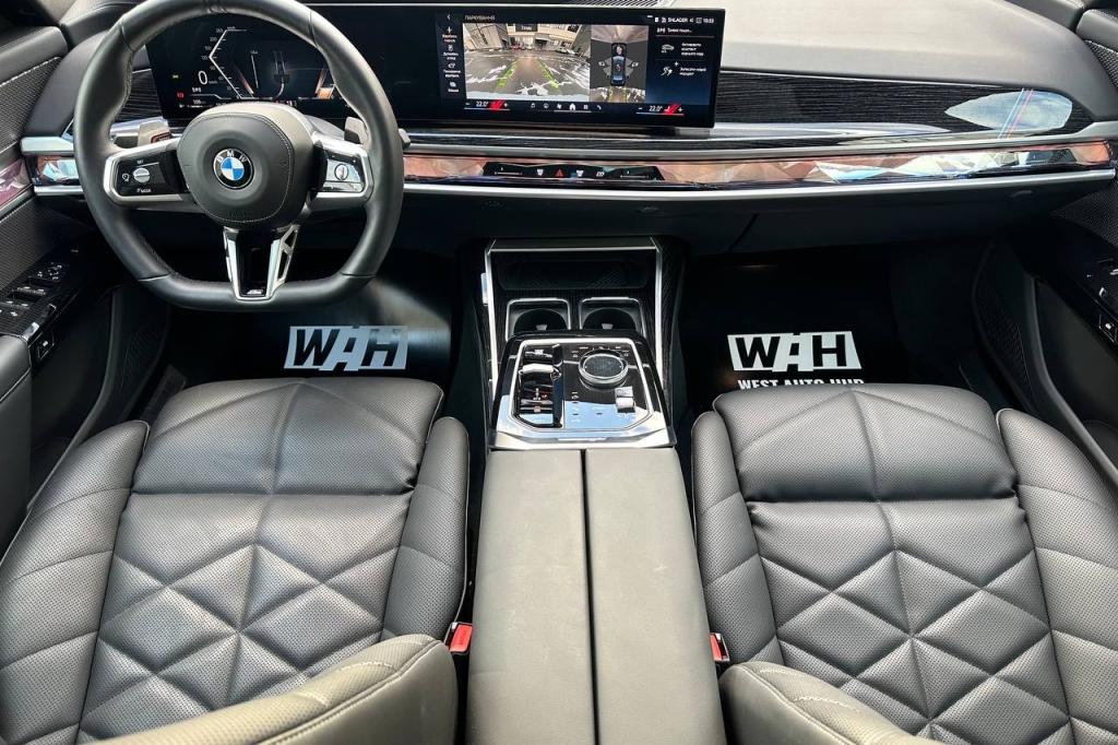 BMW 7 Series 740d 2024 фото 19