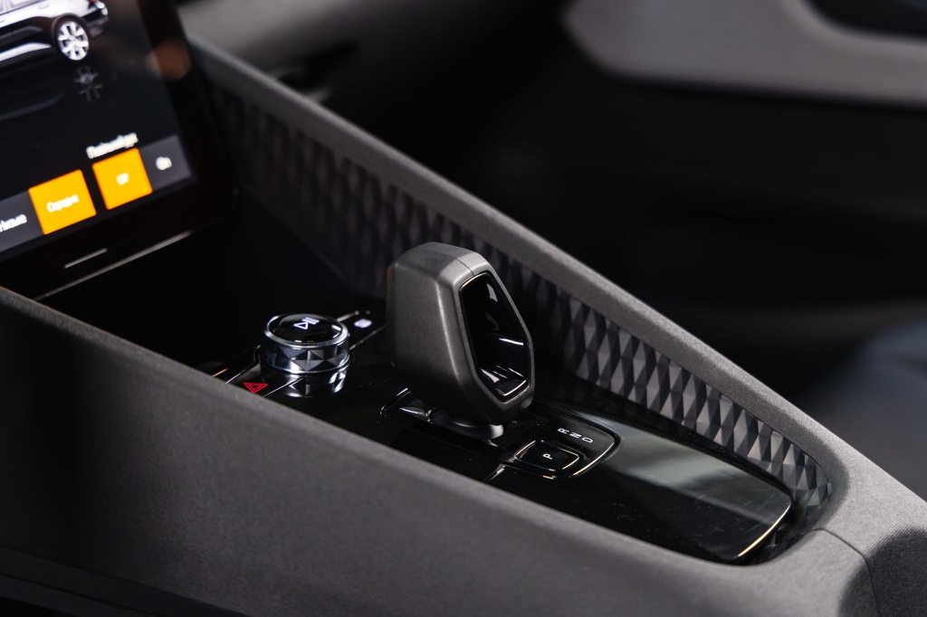 Polestar 2 2022 фото 30