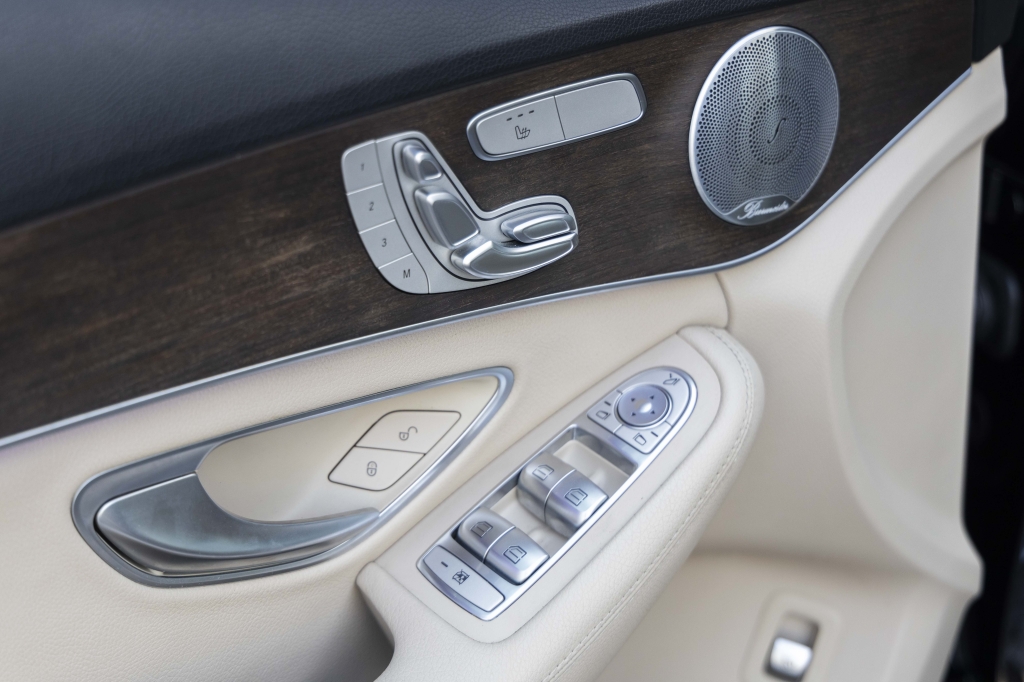 Mercedes-Benz C-Class C300 4Matic 2019 фото 38