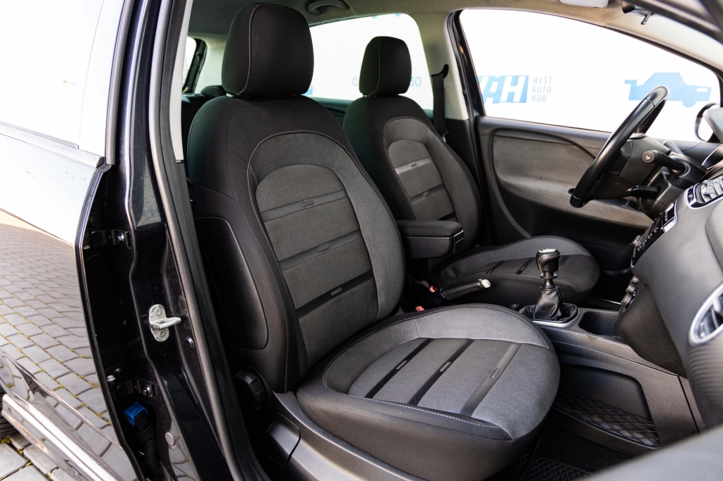 Fiat Punto Evo 2011 фото 23