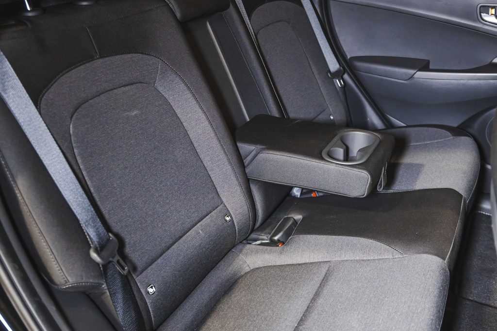 Hyundai Kona Electric 2021 фото 36