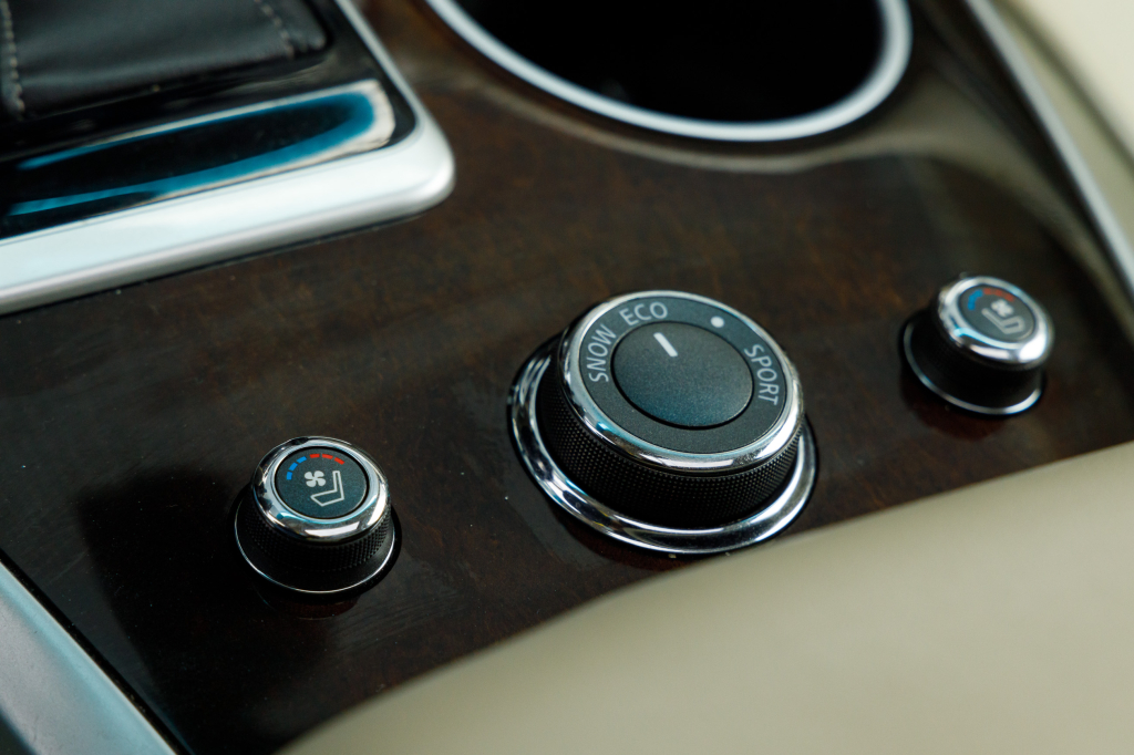 Infiniti QX60 HYBRID 2017 фото 23