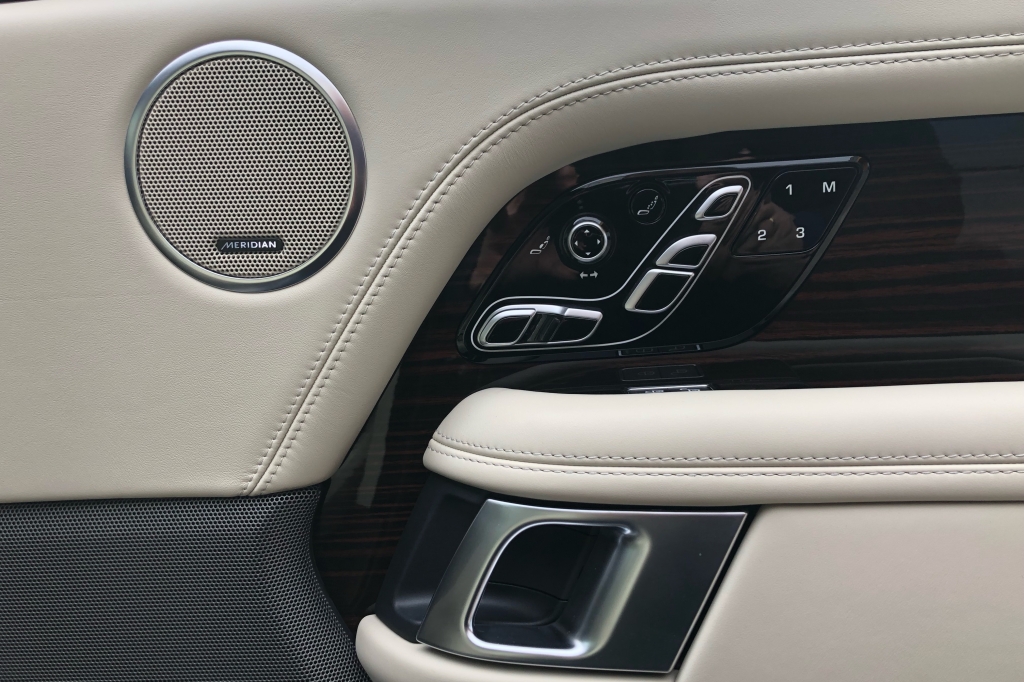 Land Rover Range Rover Autobiography 2020 фото 15