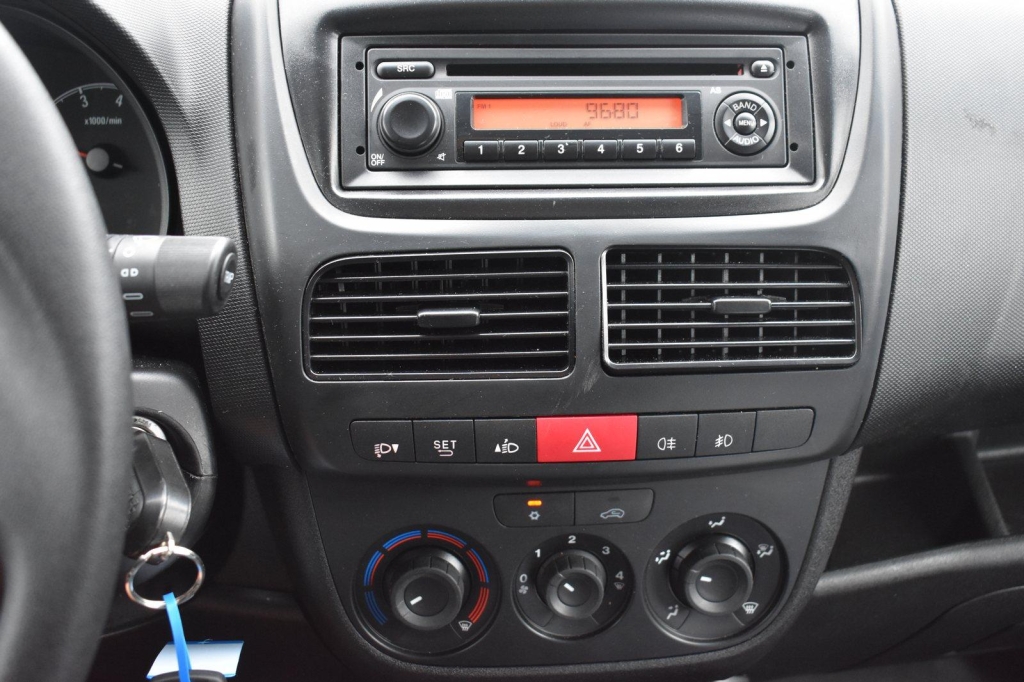 Opel Combo 2018 photo 4