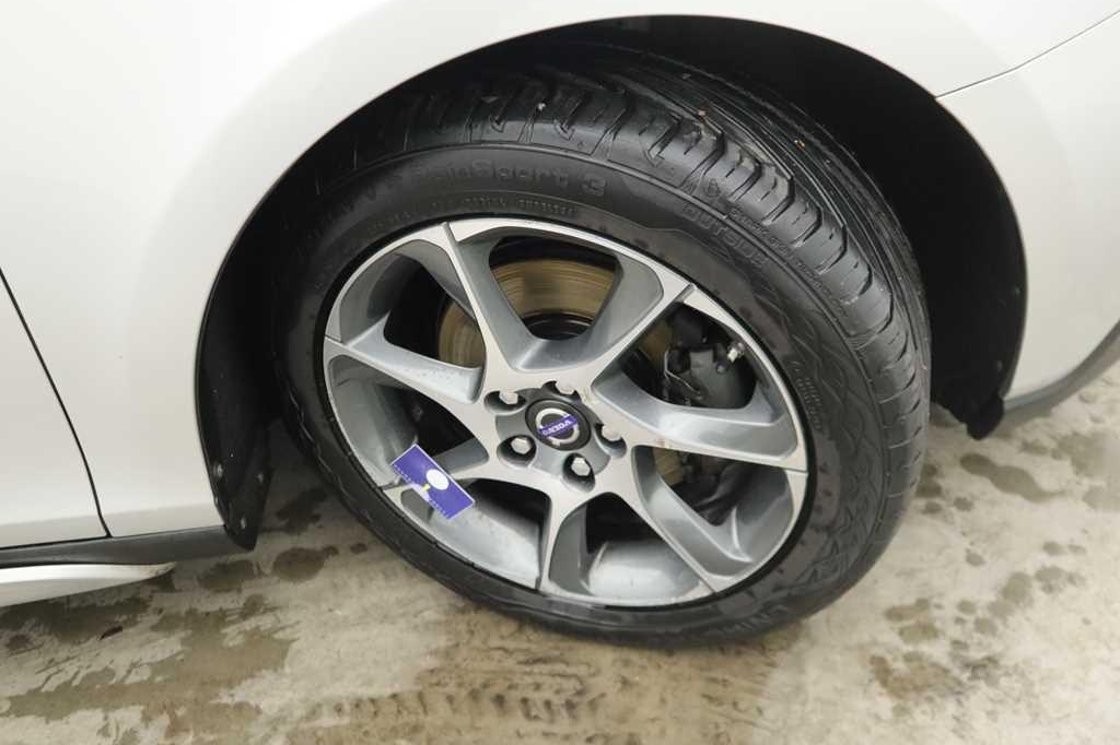 Volvo V40 Cross Country 2015 photo 26