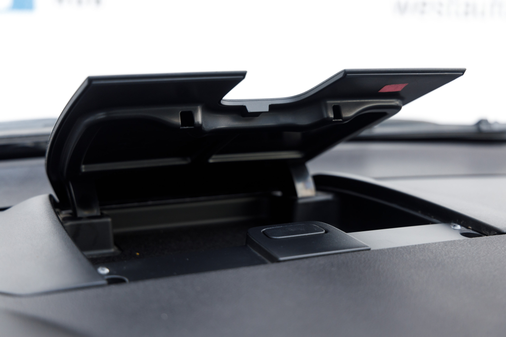 Ford C-Max Ghia photo 18