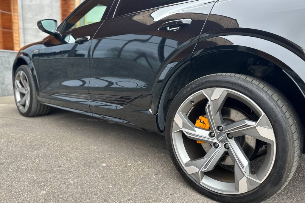 Audi e-tron S 95 kWh 2022 photo 9