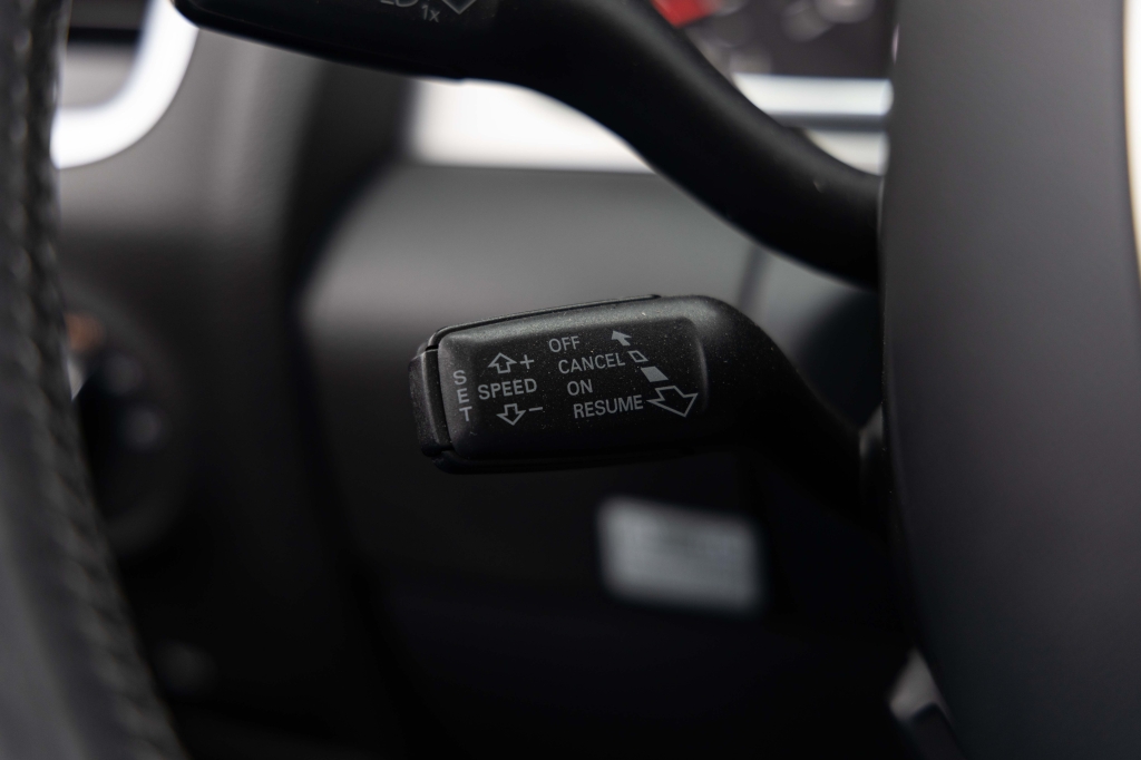 Audi Q7 2015 фото 28