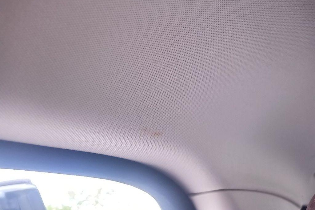 Jaguar XE 2015 фото 22