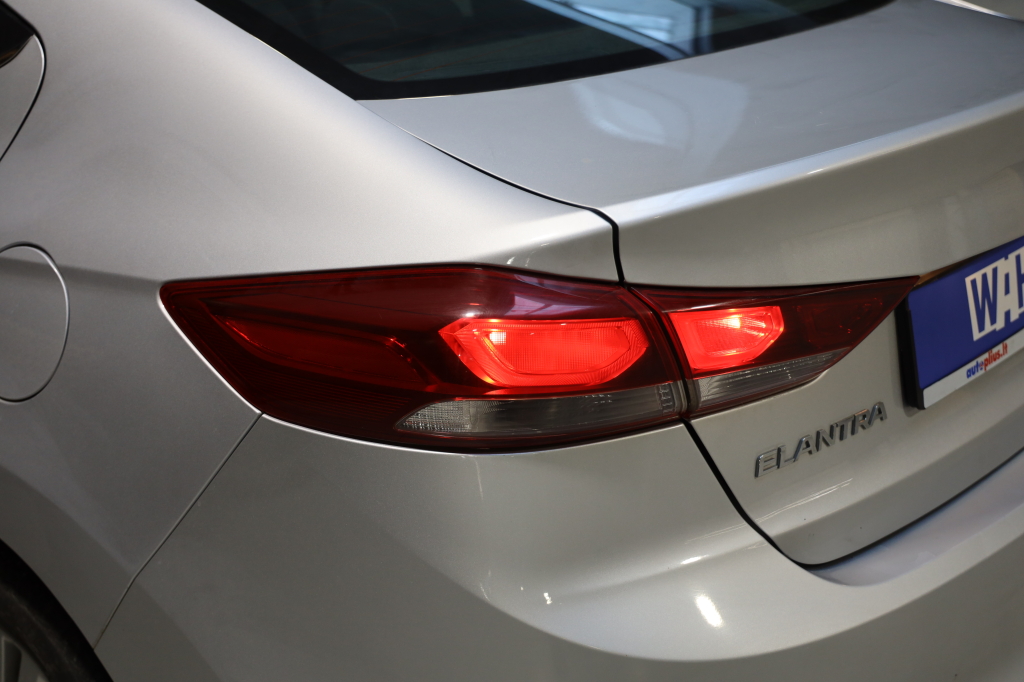 Hyundai Elantra 2016 фото 37