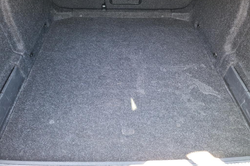 Skoda Superb Combi 2017 photo 9