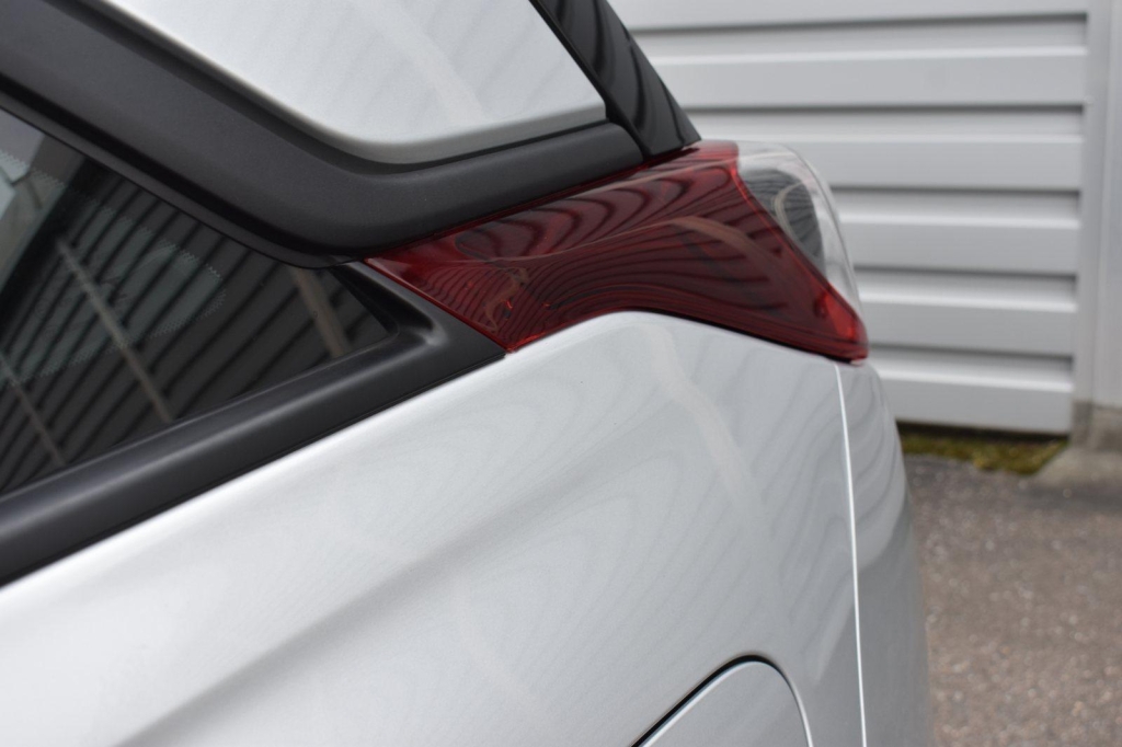 Opel Crossland X 2019 фото 24