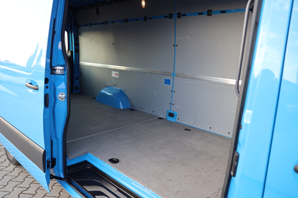 Mercedes-Benz Sprinter 2023 фото 38