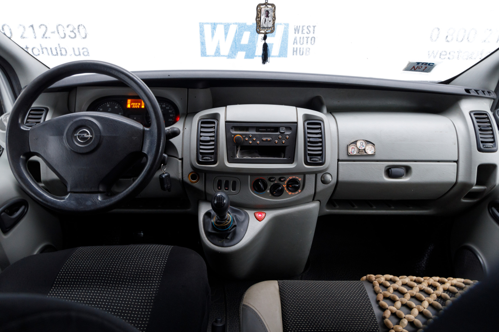 Opel Vivaro фото 6