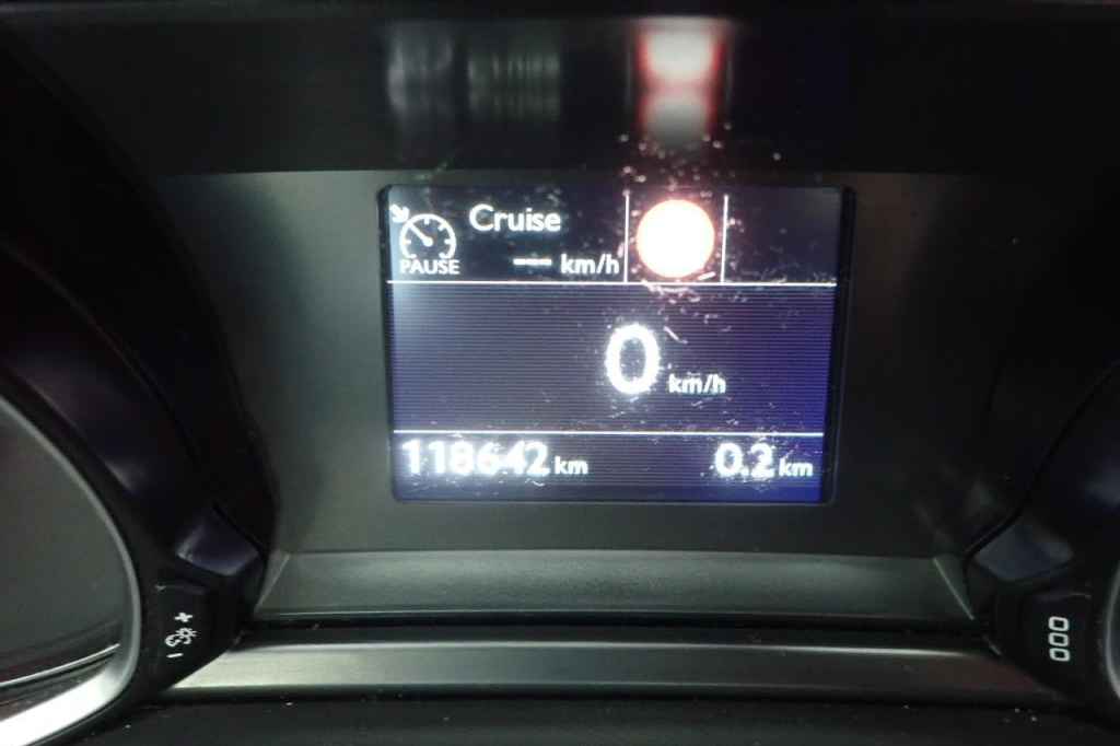 Peugeot 308 2018 фото 3