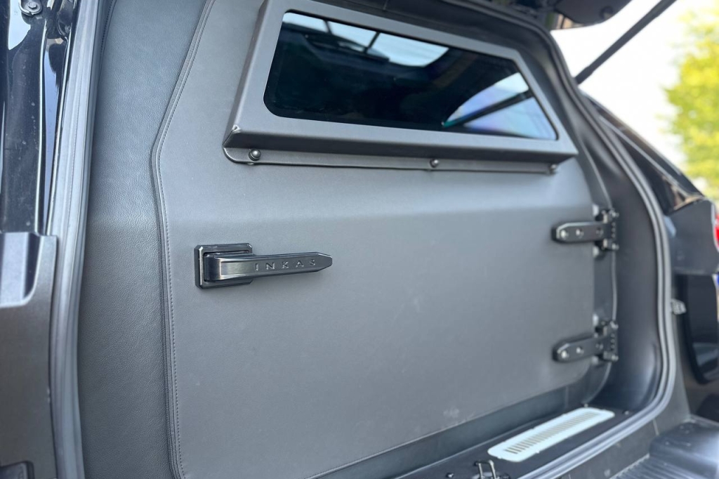 Lexus LX 500d 2023 фото 30