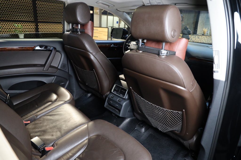 Audi Q7 2015 фото 21