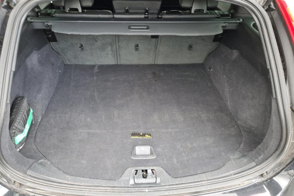 Volvo V60 2017 фото 8