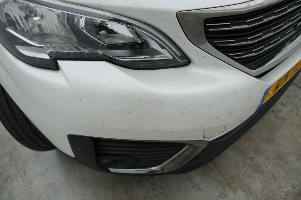 Peugeot 5008 2018 photo 12