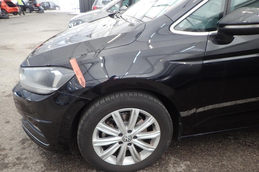 Volkswagen Touran 2017 фото 14