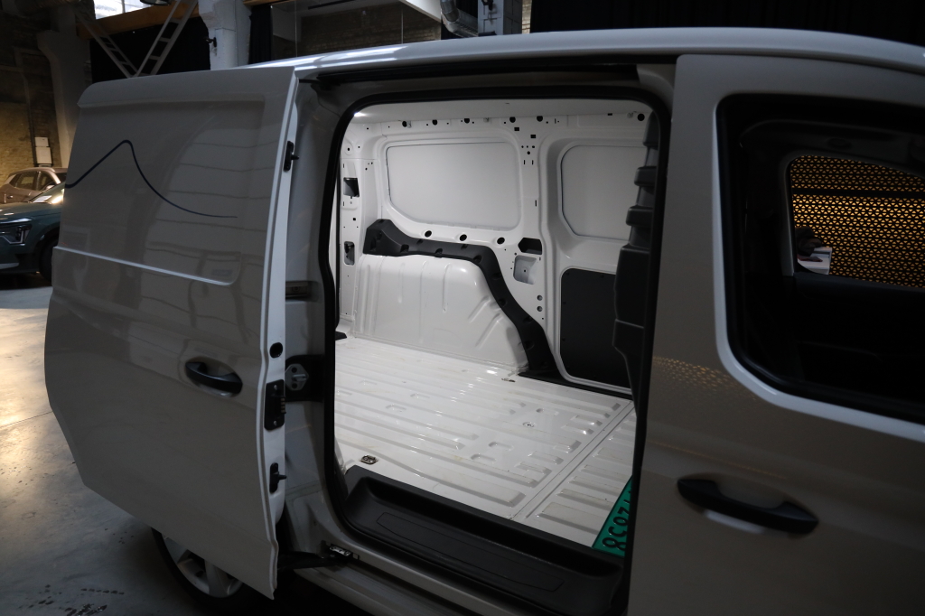 Volkswagen Caddy 2022 photo 31