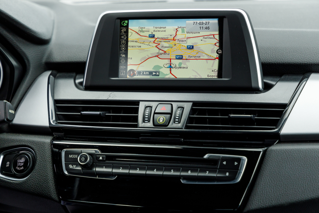 BMW 218 d 2015 фото 14