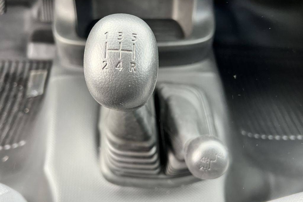 Mitsubishi L200 4x4 2.5D GL Double Cab 2023 фото 12