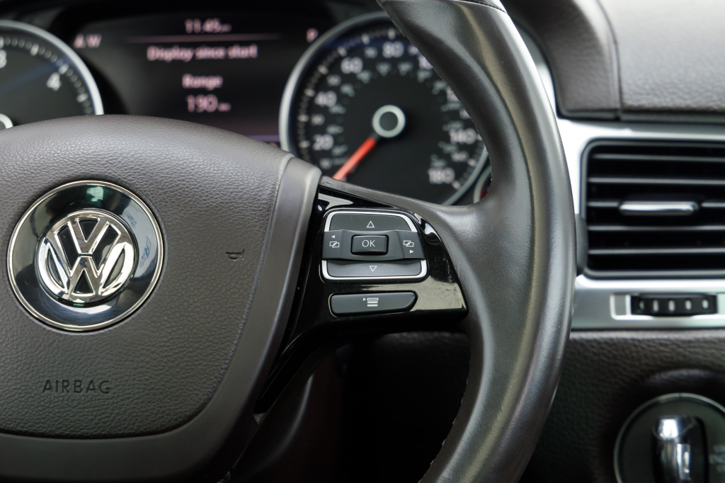 Volkswagen Touareg 2012 photo 27