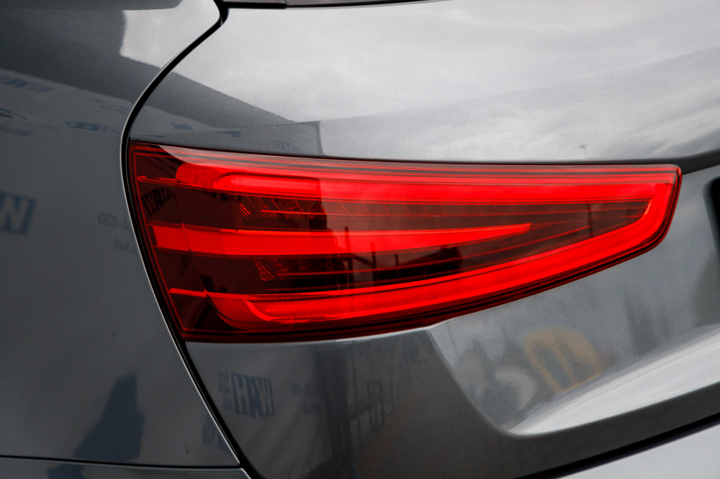 Audi Q3 2012 фото 32