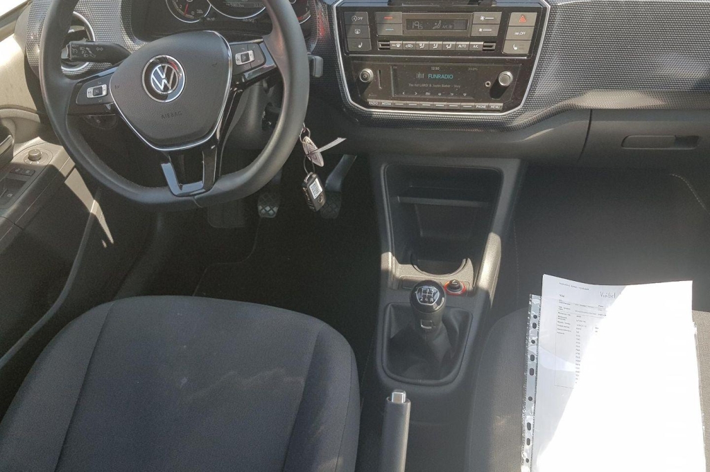 Volkswagen Up! 2020 фото 1