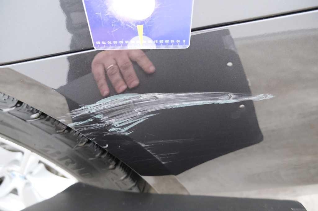 BMW 5 Series 2017 фото 10