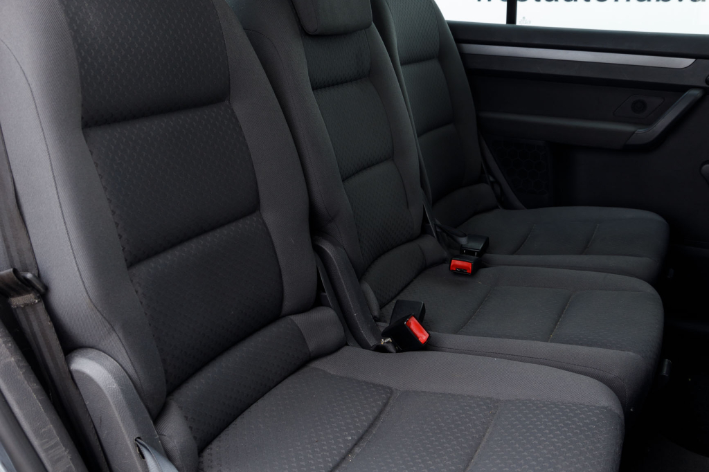 Volkswagen Touran MPI 2003 photo 26