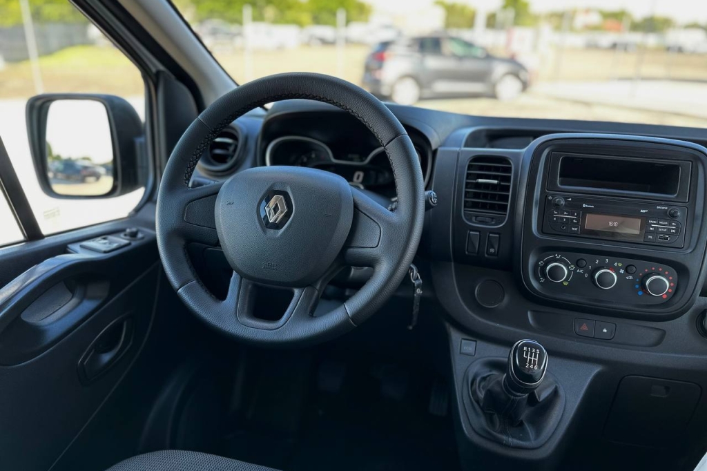 Renault Trafic 2020 фото 16