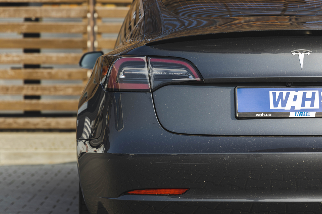 Tesla Model 3 2019 фото 12