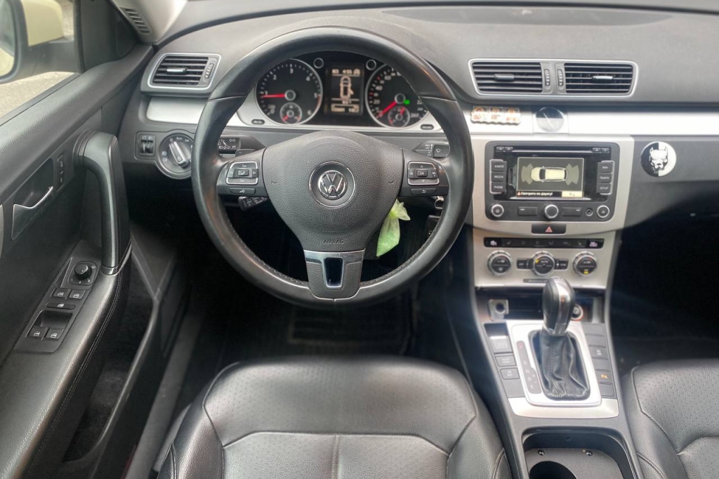 Volkswagen Passat 2014 photo 16