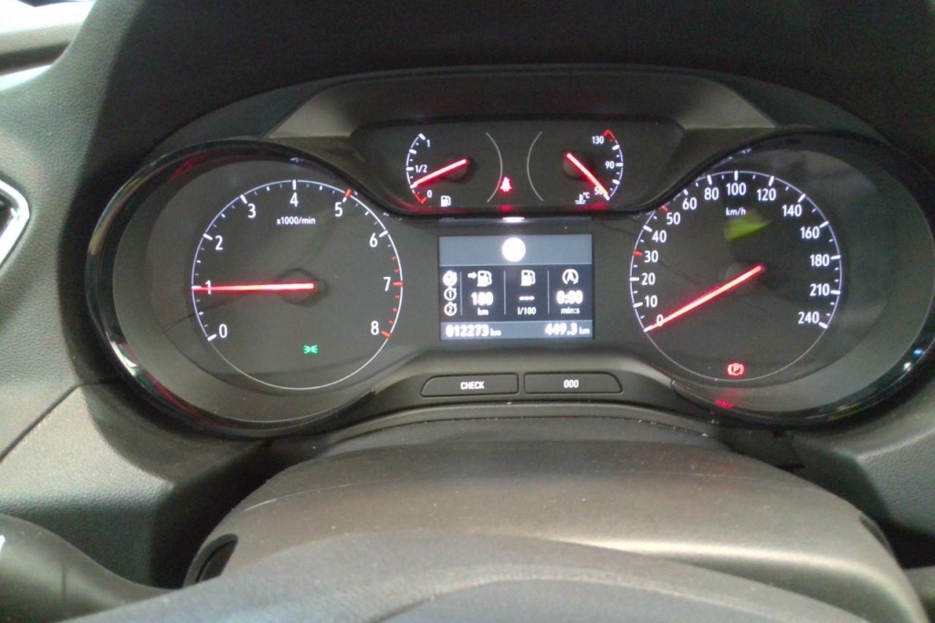 Opel Grandland X 2020 фото 4