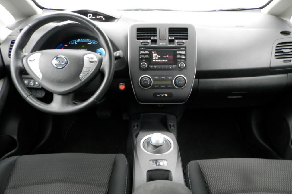 Nissan Leaf S 2014 фото 10