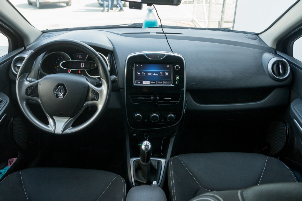 Renault Clio 2015 фото 6